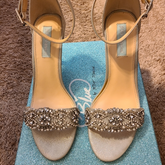 Betsey Johnson Juno Sandal/Heels - Picture 5 of 8